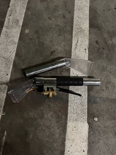 Carpet & Upholstery cleaning tool