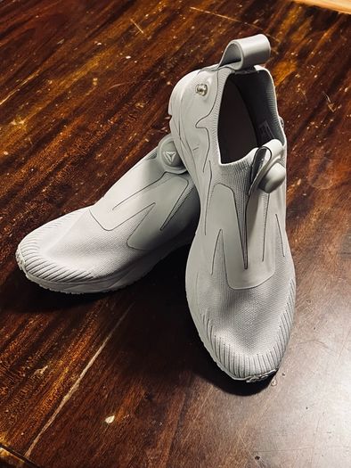 Reebok Pump. Unique White Knit SlipOn
