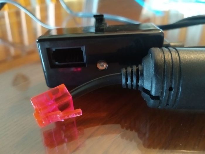 Internet cable with splitter