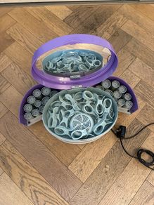 Heated curlers with nails drying