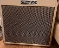 Roland Blues Cube Hot 30W Guitar Amplifier