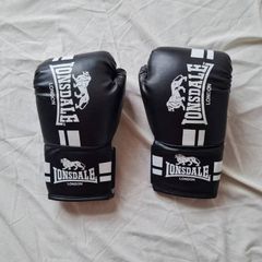 Lonsdale boxing gloves Size s/m black/white brand new