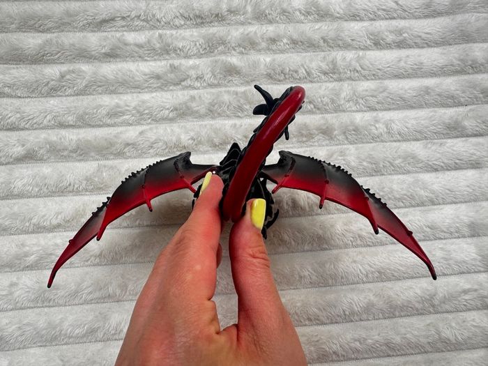 2018 How to Train Your Dragon 3 Hidden World Deathgripper Action Figure approx. 19 cm. Used Please see photos
