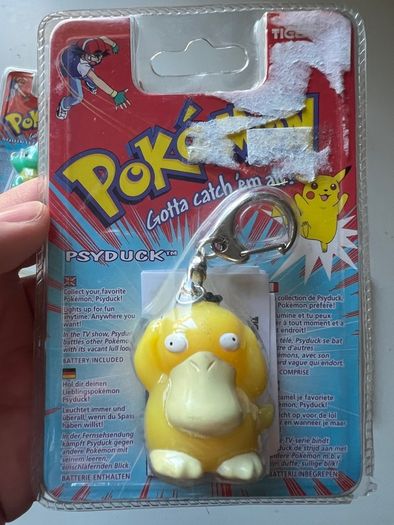 Pokemon 1999 Official Nintendo key rings by Tiger Electronics