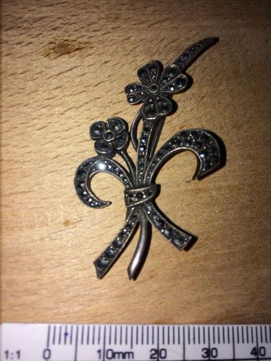 Brooch