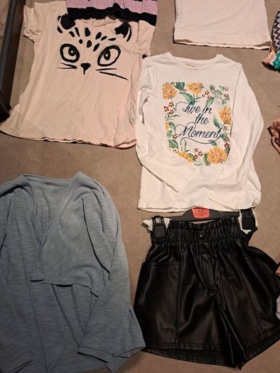 Girls 8-9 top  bundle