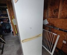 Free - Standing Fridge Freezer