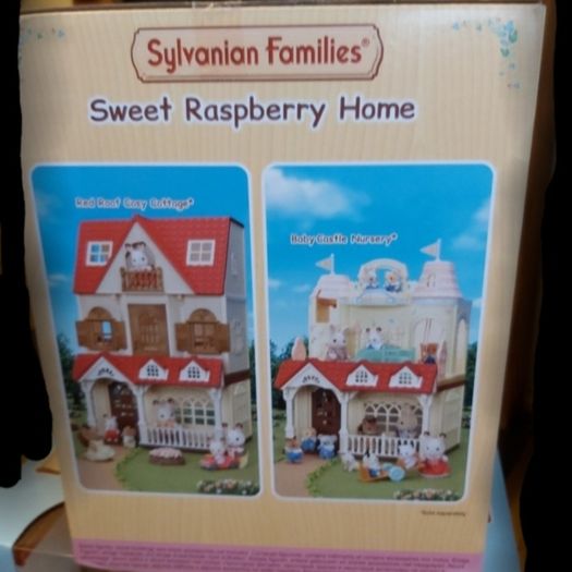 Sylvanian Sweet Raspberry home. ( Pr 428)
