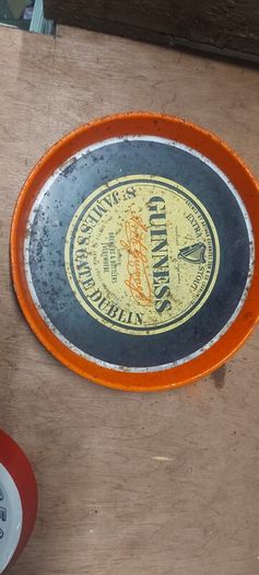 vintage Guinness metal drinks tray ,hard to come by, collectors item,,buyer collects or pays postage thank you, great advertising patina,,used condition, see pictures for condition, sold as seen