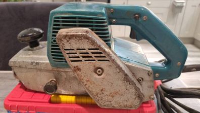 Makita Belt Sander  4 inch model 9401