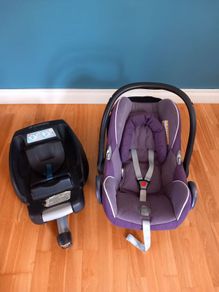 Maxi Cosy baby car seat  with Easy Fix Base
