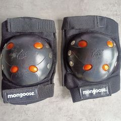 knee protectors