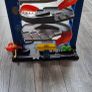 Hot wheels track and garage Image 3
