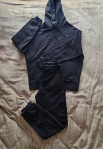 New Suit, S