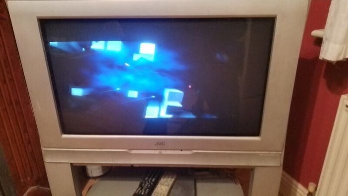 JVC 32 Inch CRT TV Wide screen Flat screen