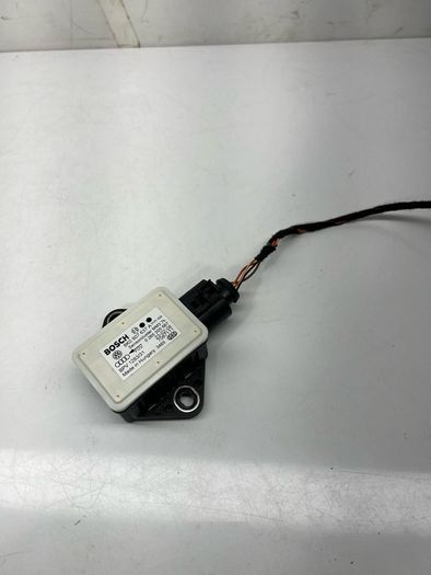 Audi A4 B8 A5 8T 2009 rotation rate sensor ESP accelerometer sensor 8K0907637A