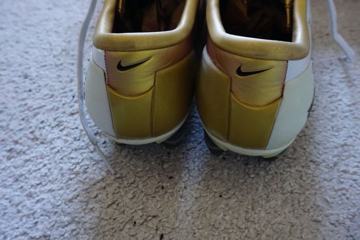Football Boots Nike Air Zoom Total 90 III White/Gold (2004) Size 7UK SG