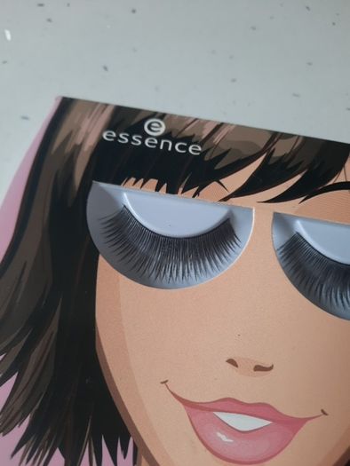 eyelashes