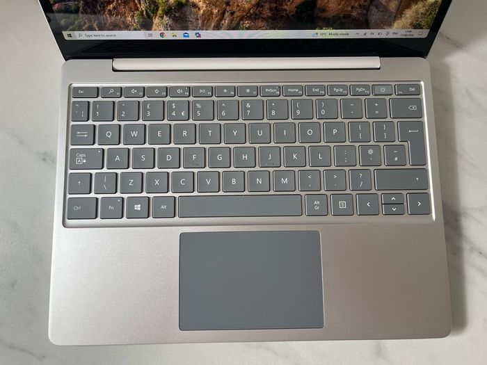 Microsoft Surface Laptop