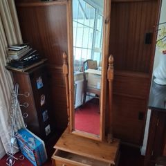 Stand alone Full length mirror (Pine) Free