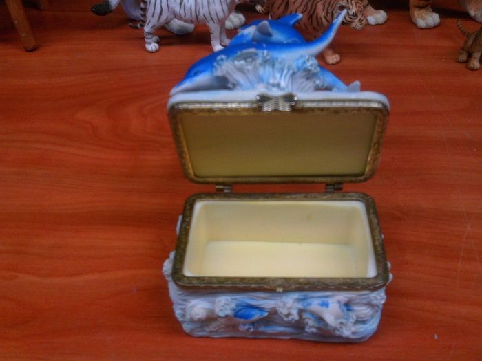Trinket box