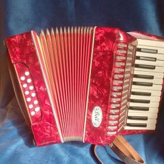 Bell 12 bass accordion