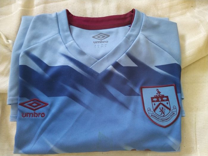 Umbro Burnley Jersey Size XL
