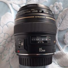 Canon EF 85mm 1.8 USM