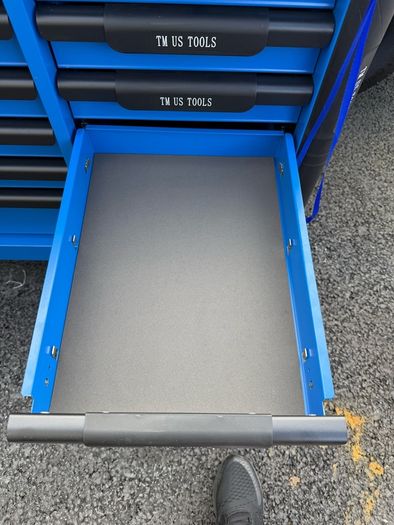 Brand New 12 Drawer Tool Chest Full Of Tools
