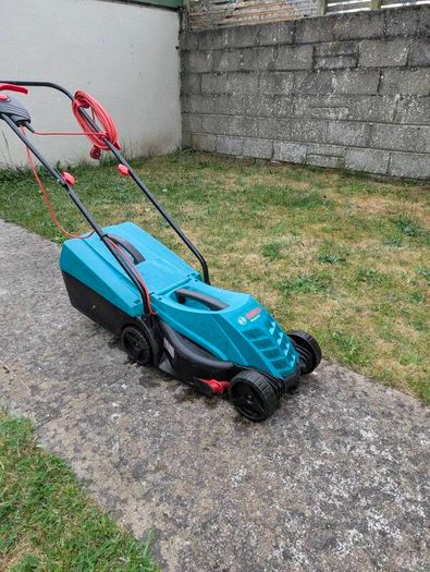 Bosch Rotak 32 R Electric Lawnmower