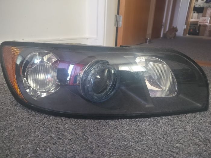 Volvo S40 headlights