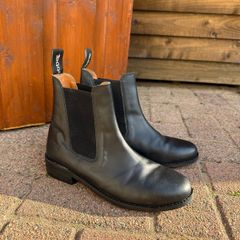 Horse riding boots