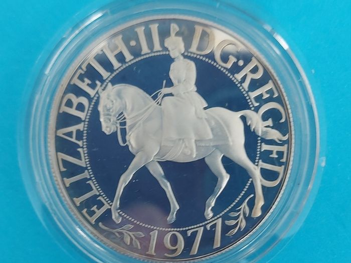 England 1977 Proof Twenty-Five Pence Silver Coin