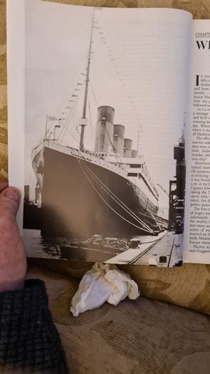 The Discovery Of The Titanic By Dr Robert Ballard. Large Volume Paperback Book In Good Condition. 32.