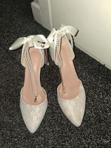 Ladies shoes