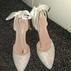 Ladies shoes