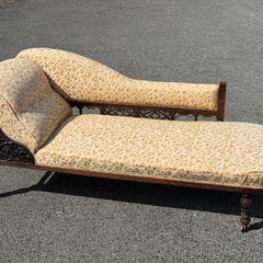 Late Victorian Anglo-Indian Carved Chaise Longue