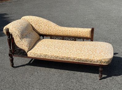 Late Victorian Anglo-Indian Carved Chaise Longue