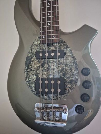 Music Man Bongo 4 HS 2003 USA
