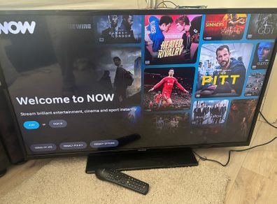 Walker Tv 42 inch with smart stick