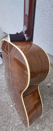 Collings OM2H Acoustic Guitar With Pick Up And Original Hard Case.