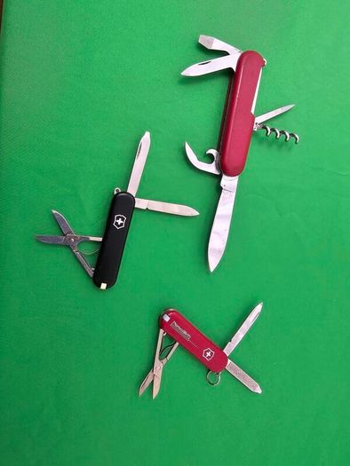Victorinox Wenger Swiss Army Knife Bundle with Small Edc wallet