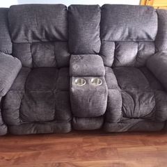 2 Seater Recliner Couch with Drinks holder and Storage compartment