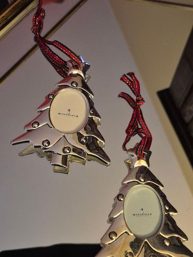 Newbridge Silver Christmas Decorations/ Tree Frames