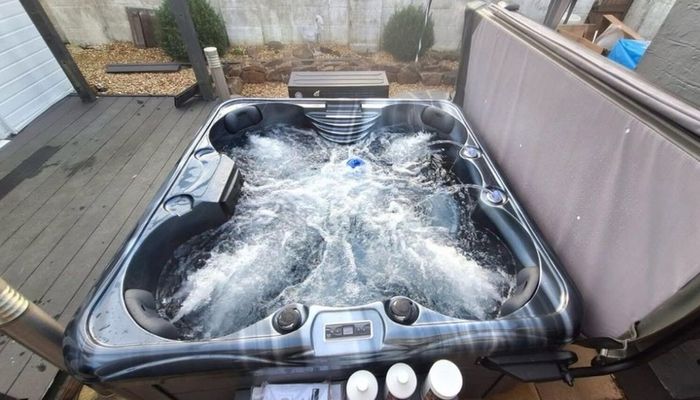 Brand New Georgia Hot Tub Heavily Reduced