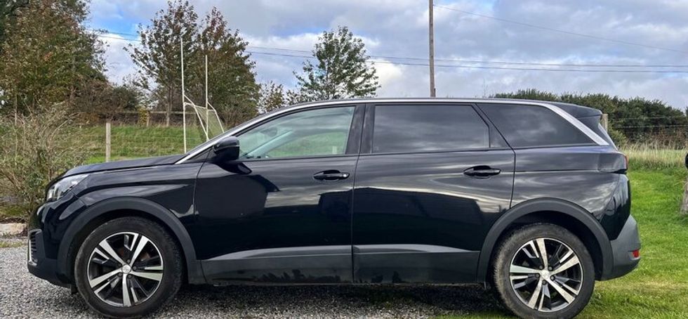 201 Peugeot 5008 1.5 Blue HDi - 7 Seater