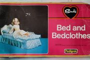 Vintage Sindy Bed &amp; Bedclothes