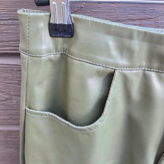 Green Faux leather set, size 10