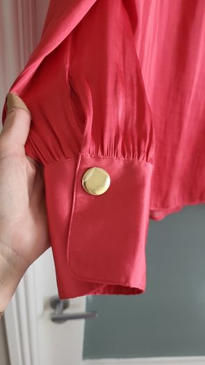 M&S coral blouse with gold cuff button Sz 16 (Fit 12-14UK)