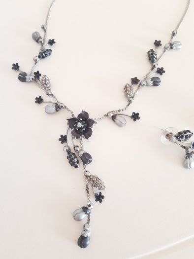 Costume Jewellery/Necklaces
